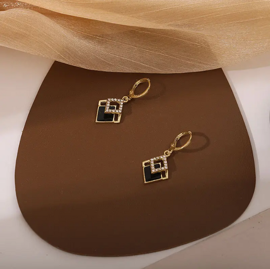 Black Rhombus Dangle 21K Gold Earrings