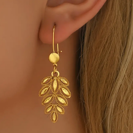 Vintage Leaf Dangle 21K Gold Earrings