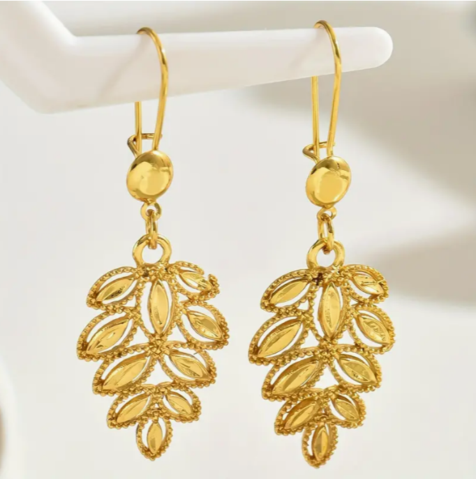 Vintage Leaf Dangle 21K Gold Earrings