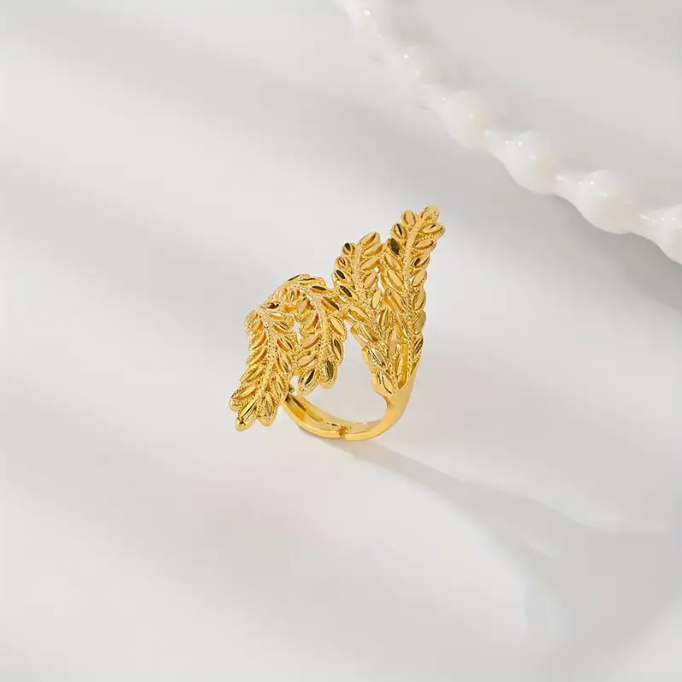 Radiant Leaf Motif 21K Gold Ring